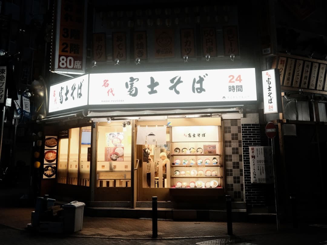 寒武纪进阶曲：国产AI芯片的突围之路